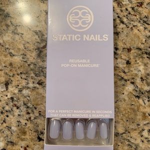 NIB Static Nails Reusable Pop-on Manicure Blue